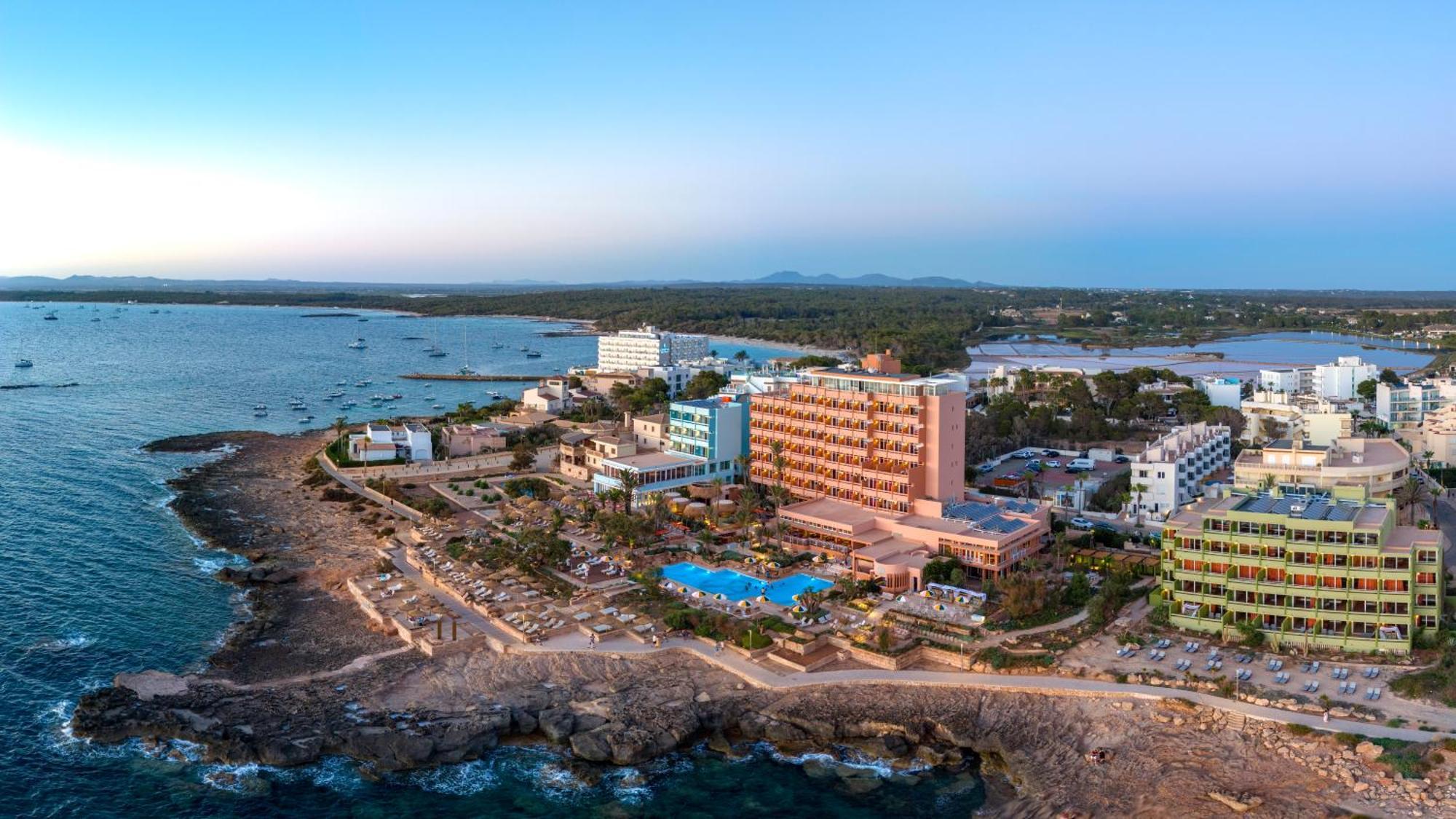 Bikini Island & Mountain Hotel Es Trenc -Adults Only- Colonia de Sant Jordi Dış mekan fotoğraf
